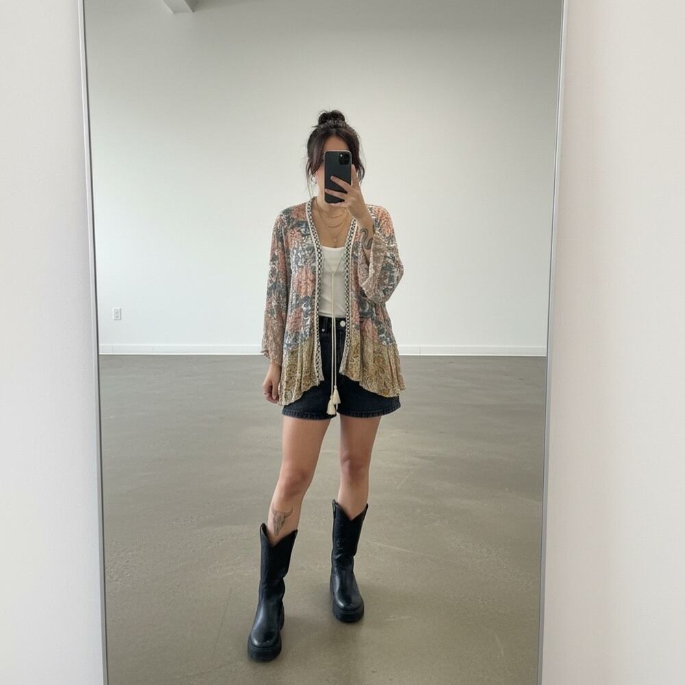 Vintage GiGiO Floral Paisley Lace Trim Tassel Tie Kimono Jacket M Bell Sleeve